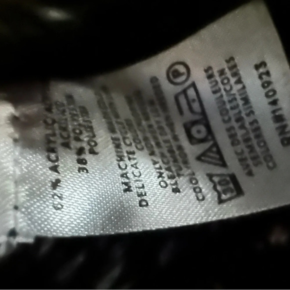 Loft Outlet Sweater, Large - Picture 4 of 5